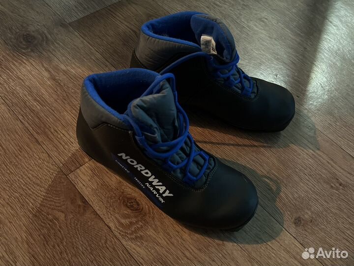 Лыжные ботинки