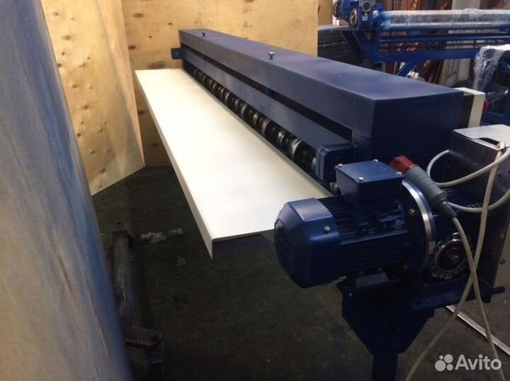 Станок для нанесения ребер жесткости