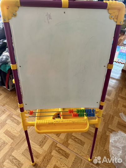 Мольберт для рисования и счета