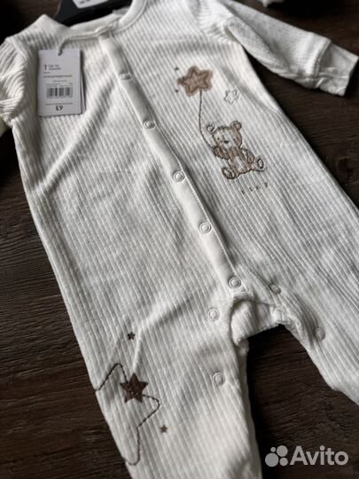 Новый велюровый комбинезон на 1 мес Mothercare