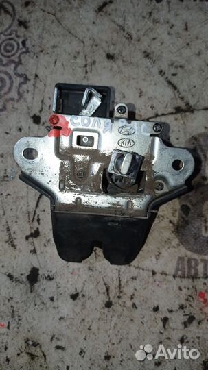 Замок багажника для Hyundai Solaris 1