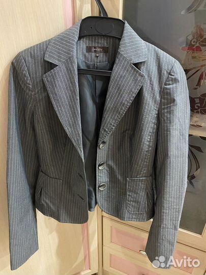 Костюм женский