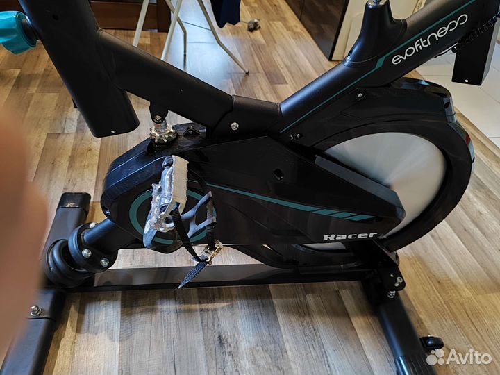 Велотренажер спин байк EVO fitness Racer