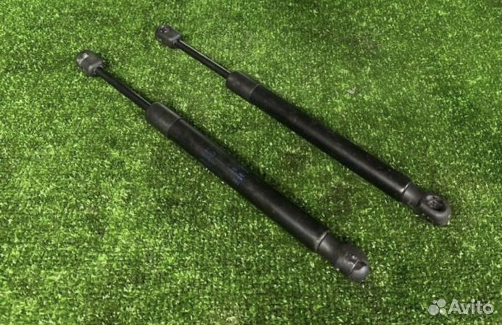 Амортизаторы багажника Ауди а6 с6 (2 штуки)