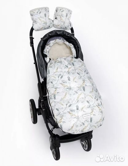 Зимний конверт в коляску на меху новый