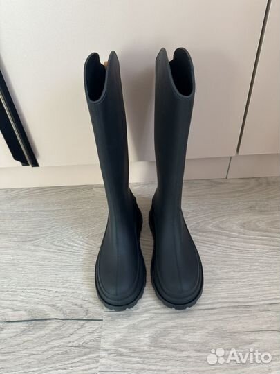 Резиновые сапоги