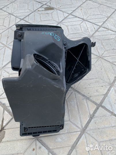 Корпус воздушного фильтра Ауди А4,А5,Q5