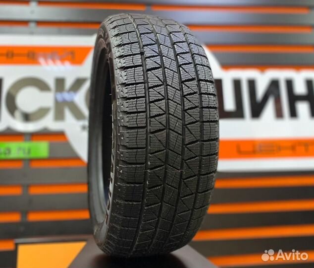 Royal Black Royal Ice 225/65 R17