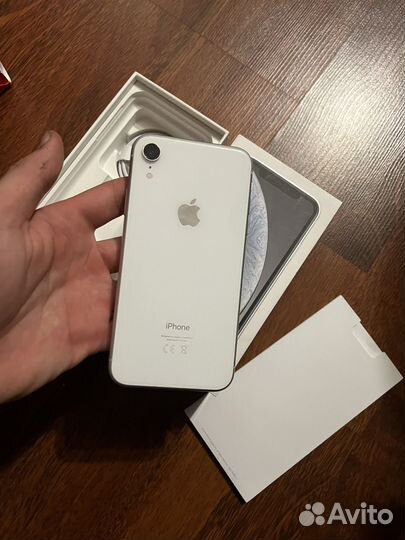 iPhone Xr, 64 ГБ