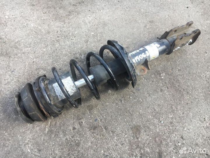 Стойка амортизатор правый Renault Clio Symbol