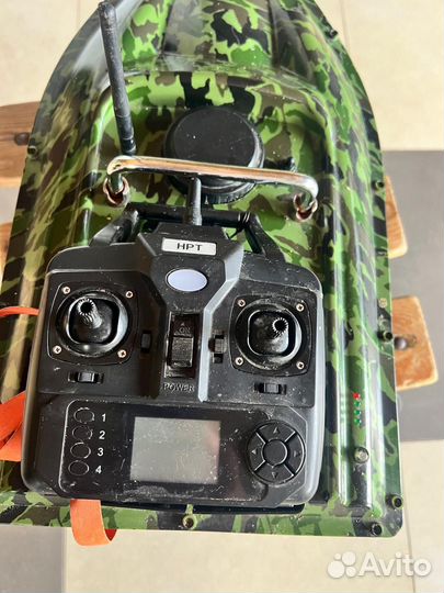 Прикормочный кораблик с gps