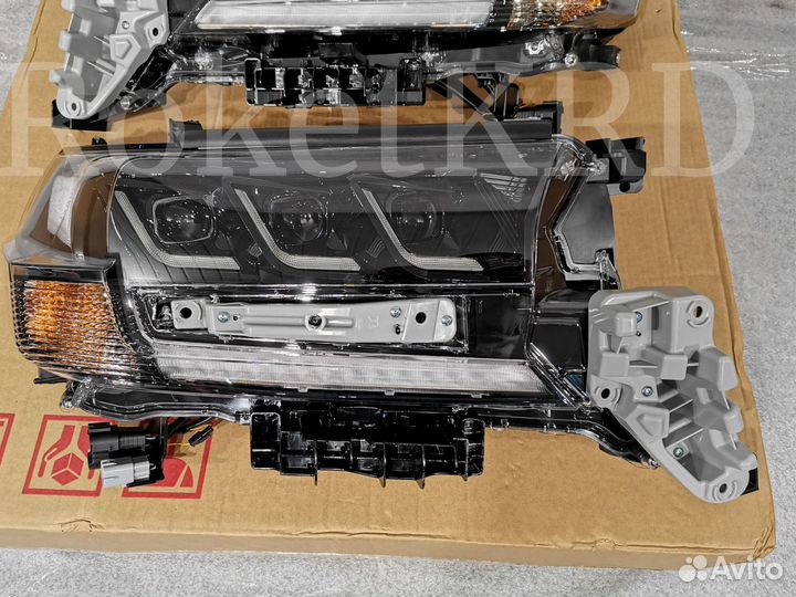 Фары toyota land cruiser 200 15-2020 г LED