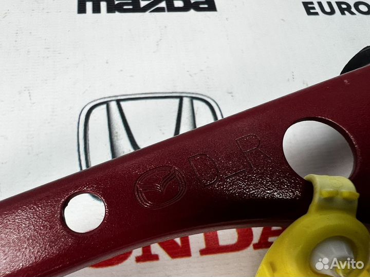 Кронштейн крыла правый Mazda 6 GH 2007-2012