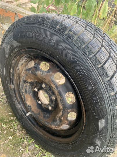 Goodyear 4x4 UG Ice Navi 195/65 R15 91G