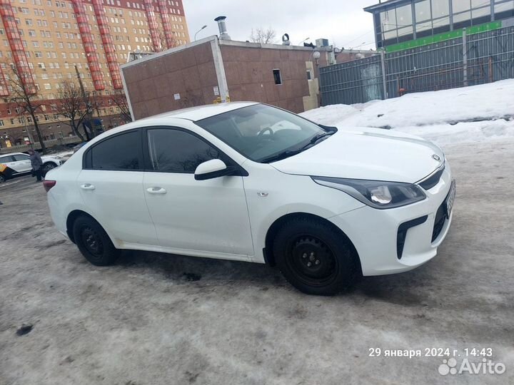 Аренда автомобиля под такси KIA RIO