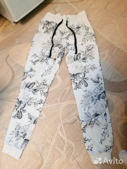 Спортивные штаны женские