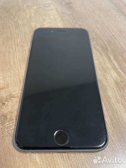 Телефон iPhone 6s