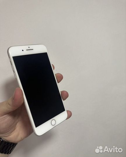 iPhone 8 Plus, 64 ГБ