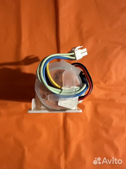 Воздушный клапан для холодильника Bosch (00643763)