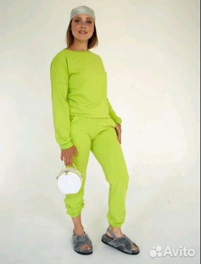 Домашний спортивный костюм