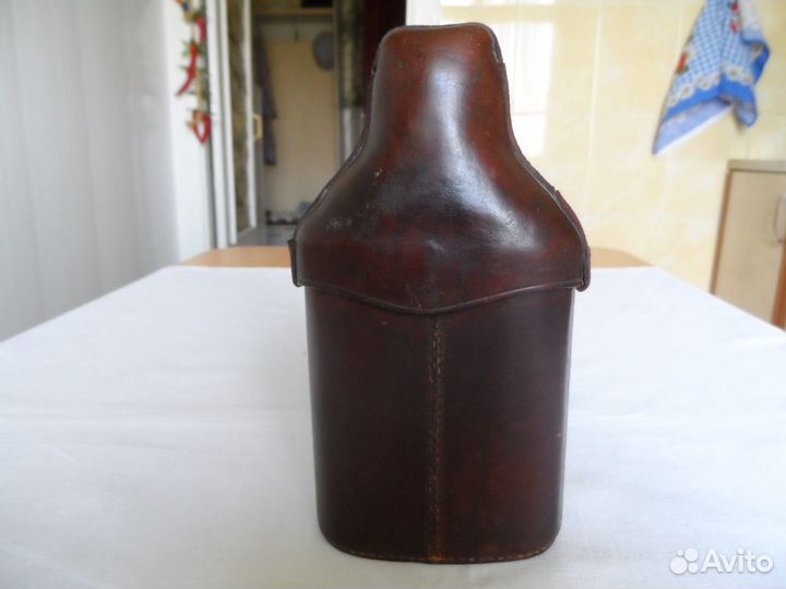 Фляга офицерская.Стекло-250 мл.Кожа.Трофей с ВОВ