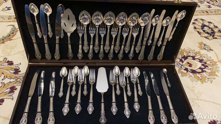 Набор столовых приборов на 12 персон