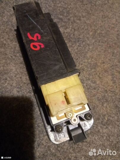 Блок упр. стеклоподьемниками на toyota ceres AE101