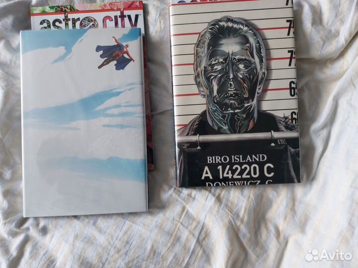 Комиксы (графические романы) Astro City