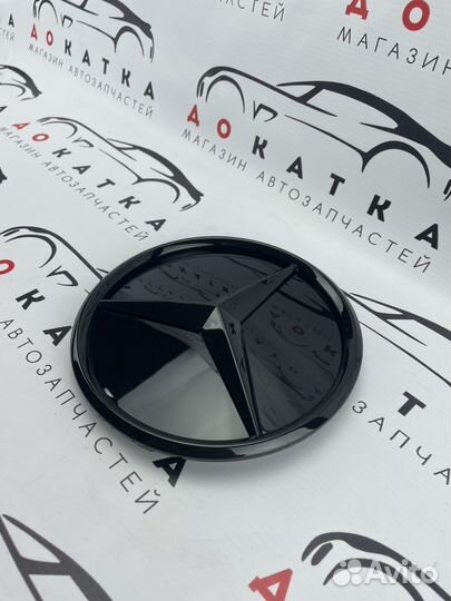 Значок в решетку Mercedes Черный