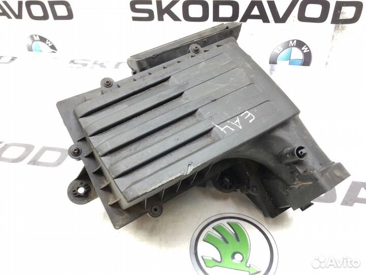 Корпус воздушного фильтра Skoda Octavia A7 (5E)