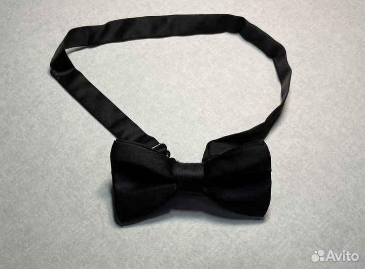 H&M Бабочка на застежке атласная черная