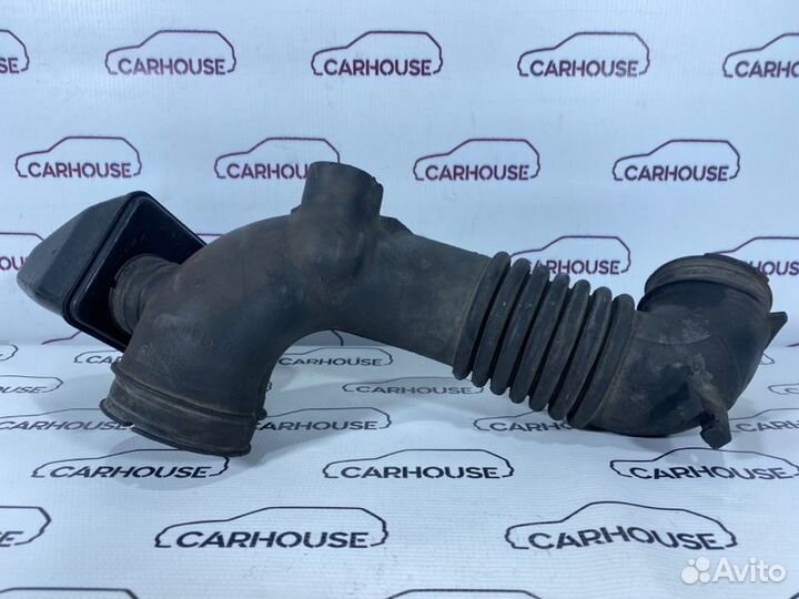 Патрубок воздушного фильтра Toyota Corolla 120 1AZ