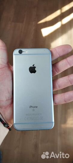 Телефон iPhone 6s