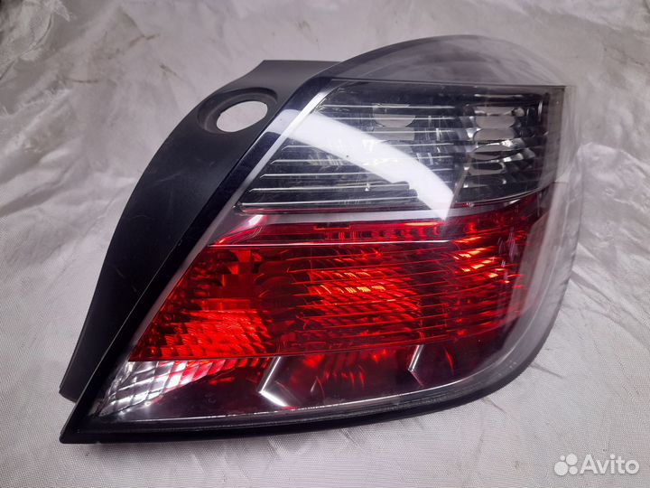 Фонарь задний правый opel astra h gtc 3d