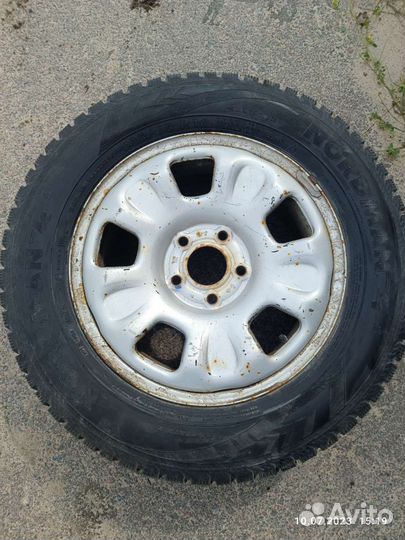 Nordman Nordman 4 215/65 R16