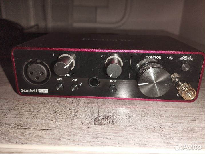 Внешняя звуковая карта focusrite Scarlett Solo 3rd