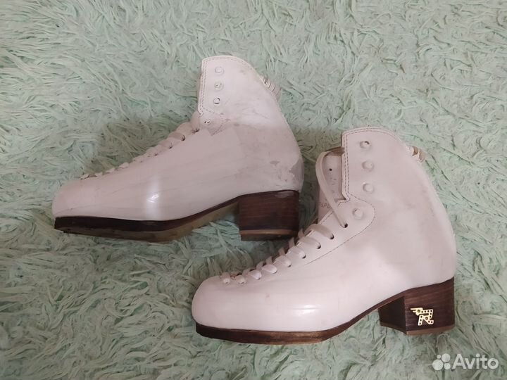 Коньки фигурные Risport 235