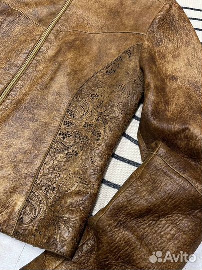 Кожаная куртка в ковбойском стиле