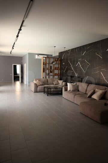 Дом 350 м² на участке 14 сот.