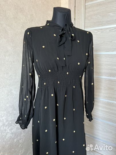 Платье в горошек миди s