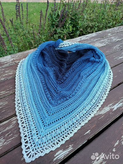 Бактус вязаный, платок