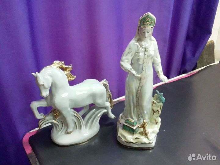 Статуэтка фарфор