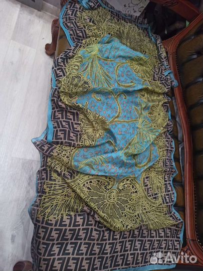 Палантин шелковый fendi оригинальный италия