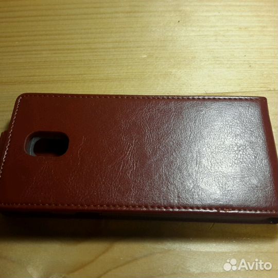 Чехол на телефон
