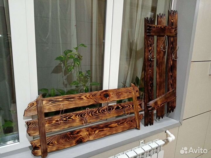 Старинная Вешалка