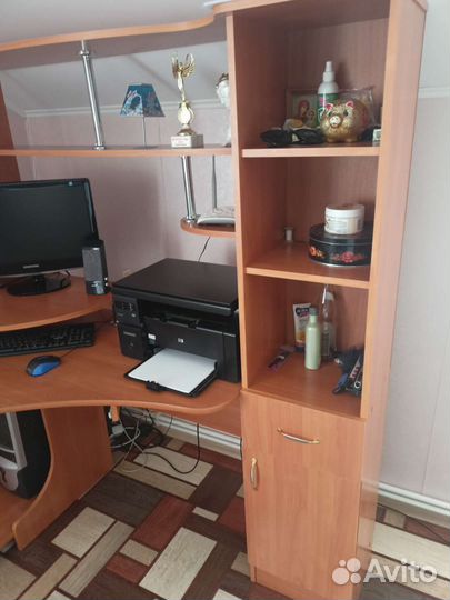 Компьютерный стол