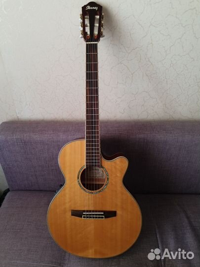 Концертная гитара Ibanez с нейлоновыми струнами