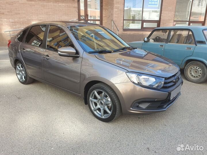 LADA Granta 1.6 МТ, 2019, 102 000 км