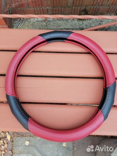 Оплётка/чехол на руль автомобиля