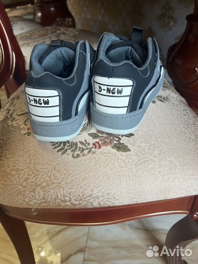 Женские кроссовки D-NEW